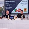 Die Pressekonferenz mit FSG-Kapitänin Manon Dankers, FSG-Trainer Dennis Eindorf, Apensens Trainer Wolfgang Leminski und Tim Mertz, Operations Manager des Hotels Navigare (v. l.)