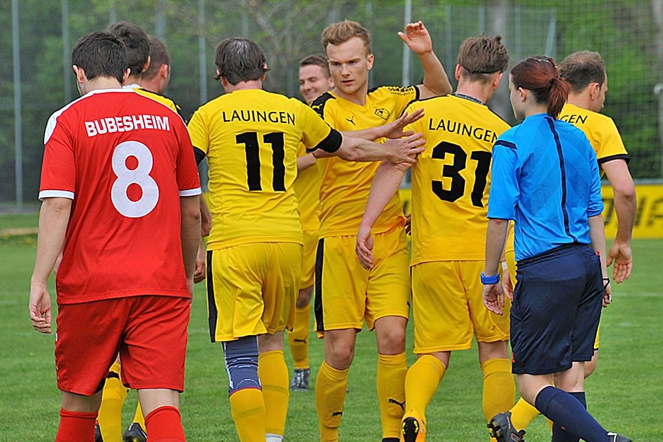 Neben Ex-Kapitän Markus Nsouli steht auch Michael Przyklenk (Mitte) wieder im Kader des FC Lauingen. Er kann aktuell endlich wieder beschwerdefrei kicken.