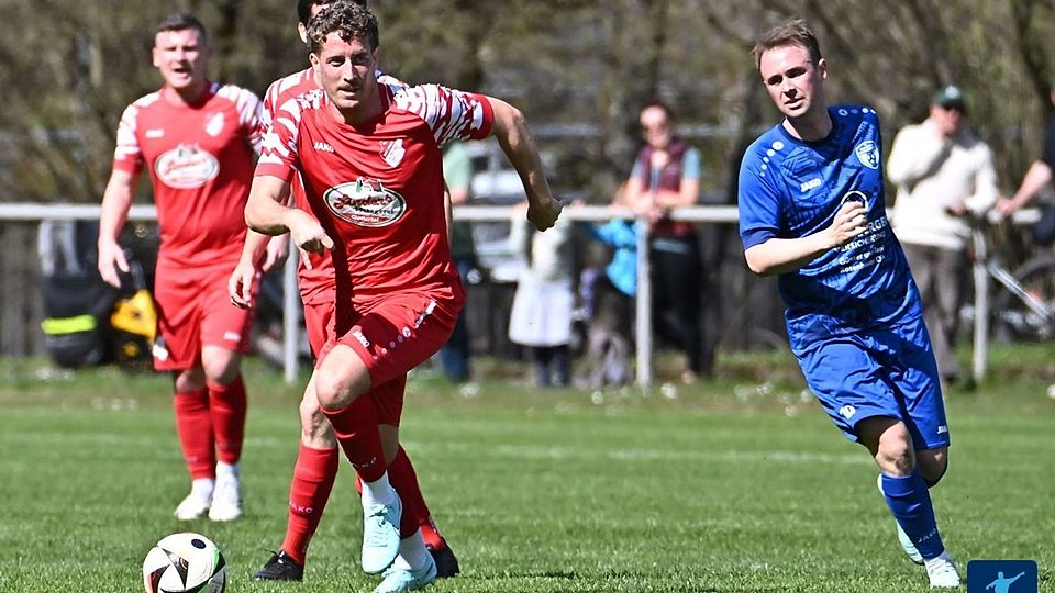 Eine intensive Partie, viele Tore, aber keinen Sieger bekamen die Zuschauer beim Verfolgerduell zwischen SG Simonswald/Obersimonswald und Rot-Weiss Glottertal zu sehen,