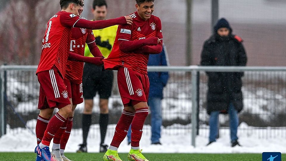 Gelungener Test: Armindo Sieb (re.) traf zum zwischenzeitlichen 3:0 für die Bayern-Amateure gegen Innsbruck.
