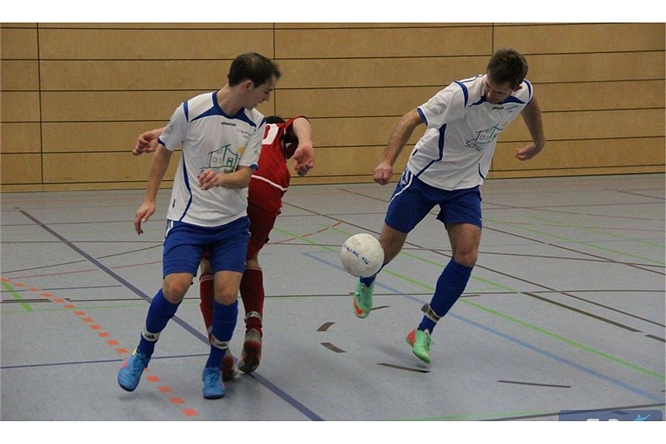 Riedenburger (in weiß) wurde unter 16 Teams Zweiter. Foto: Sedlmeier Riedenburger (in weiß) wurde unter 16 Teams Zweiter. Foto: Sedlmeier