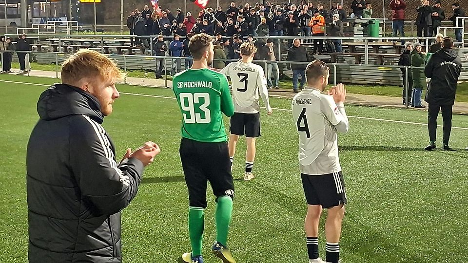 Nach dem Spiel gegen Koblenz holten sich die Hochwälder den verdienten Applaus ihrer Fans ab. 