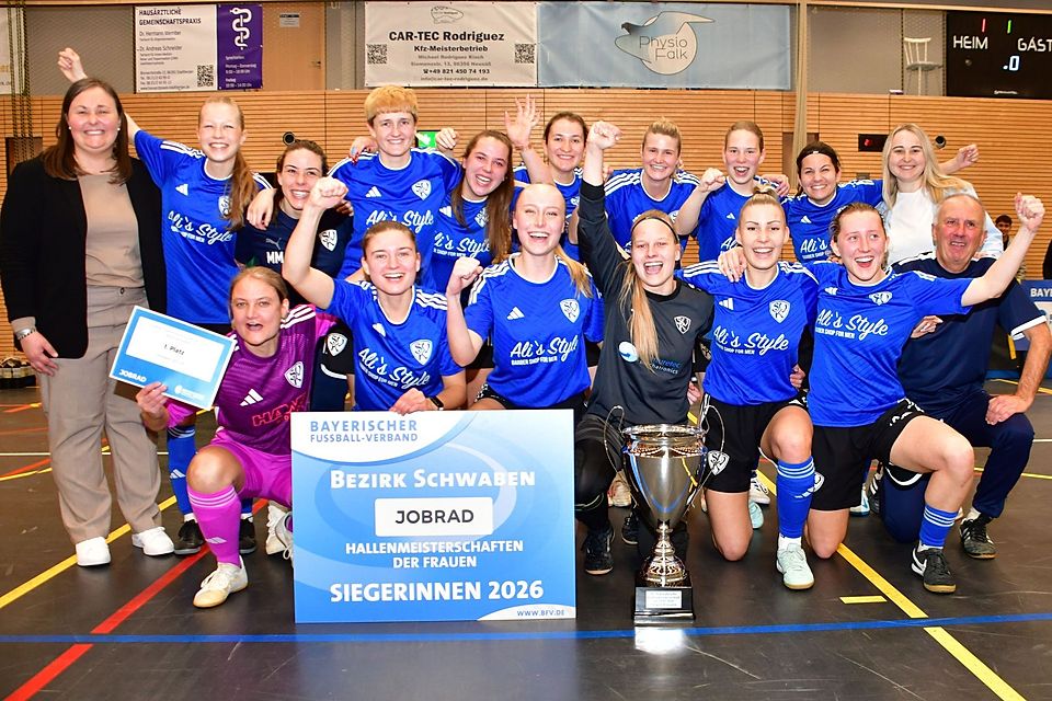 Die SpVgg Kaufbeuren bejubelt den Überraschungscoup bei der schwäbischen Futsal-Meisterschaft.