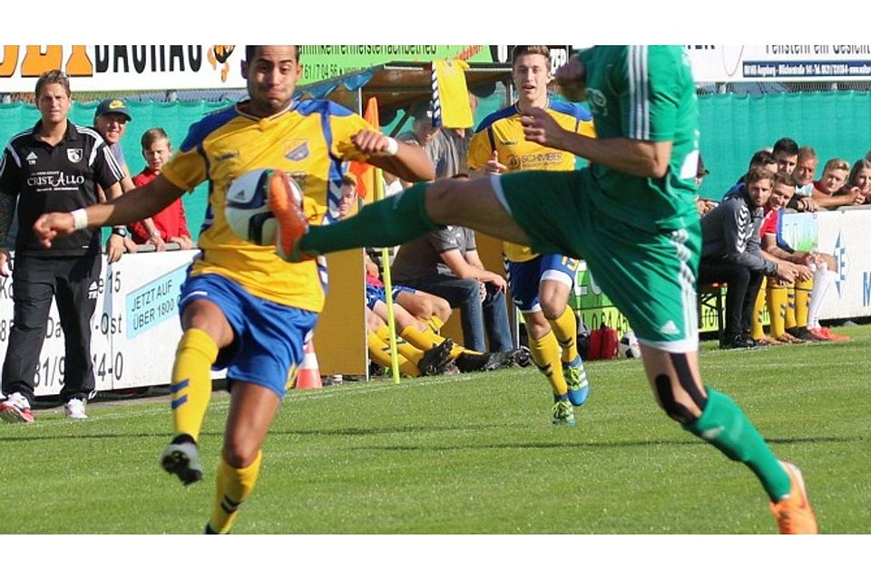 Hat seinen Stammplatz beim FC Pipinsried sicher: Ünal Tosun (links). F: Bruno Haelke