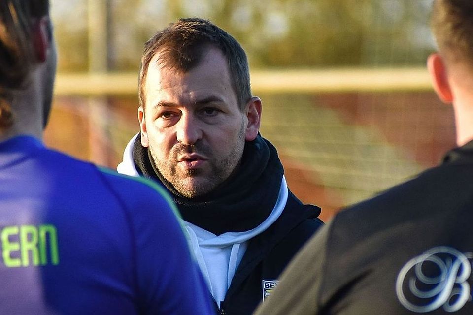 Patrick Wellbrock , Trainer des Kreisligisten TSV Bevern