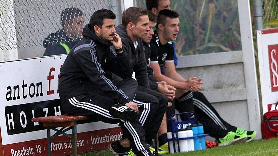 Peter Dobler (links) ist nicht mehr Trainer beim TSV Abensberg. F: Herrmann