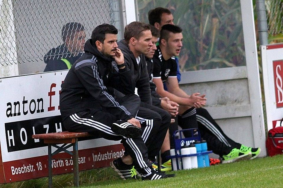 Peter Dobler (links) ist nicht mehr Trainer beim TSV Abensberg. F: Herrmann