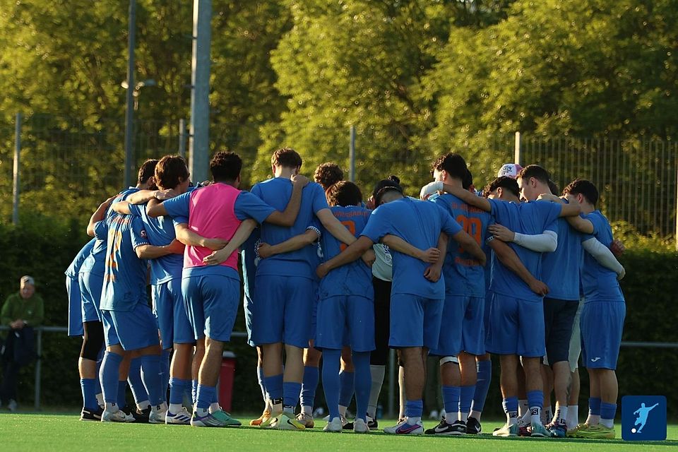 Der SV Wiesbaden siegte am letzten Spieltag gegen Burg und spielt nun Relegation. Der SV Wiesbaden siegte am letzten Spieltag gegen Burg und spielt nun Relegation.