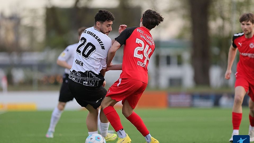 Der FC Eddersheim gewinnt gegen den Hanauer FC dank eines verwandelten Elfmeters mit 1:0.
