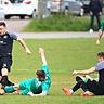 Voller Einsatz im Aufstiegsrennen der Bezirksliga: Die Spvgg. Ingelheim (hier in grün gegen den VfL Gundersheim) gewinnt auch dank sauberer Defensivarbeit mit 3:0 gegen den FSV Oppenheim.