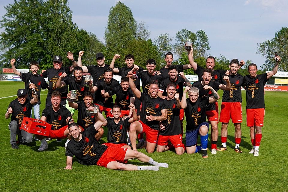Der FC Affing gewann 3:0 gegen den TSV Pöttmes und ist somit vorzeitig Meister der Kreisliga Ost. Der FC Affing gewann 3:0 gegen den TSV Pöttmes und ist somit vorzeitig Meister der Kreisliga Ost.