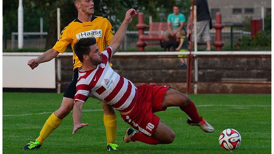 Denis Neumann (Nr.10) ist zum ersten mal in der Elf der Woche vertreten   F: Muhl