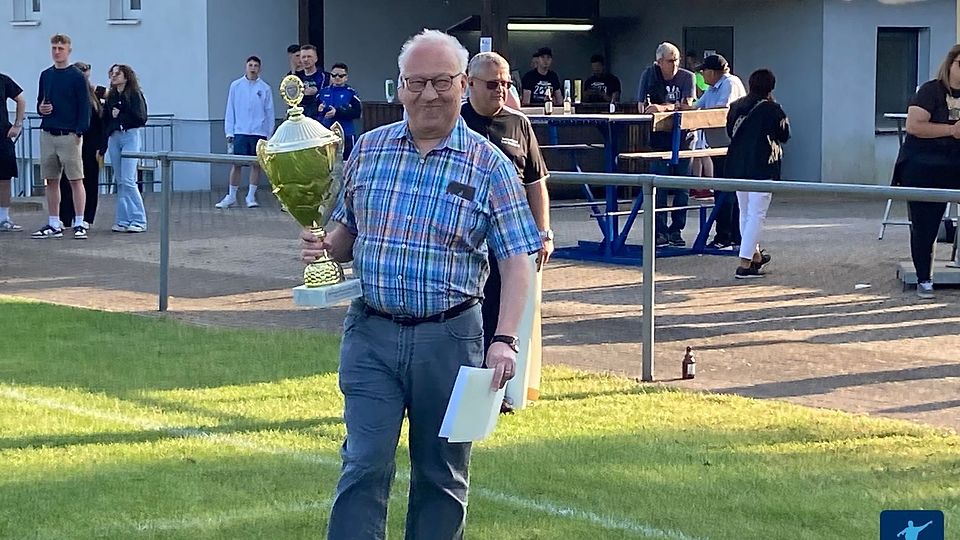 Wem kann Kreisvorsitzender Hans-Peter Dellwing den Pokal diesmal überreichen?