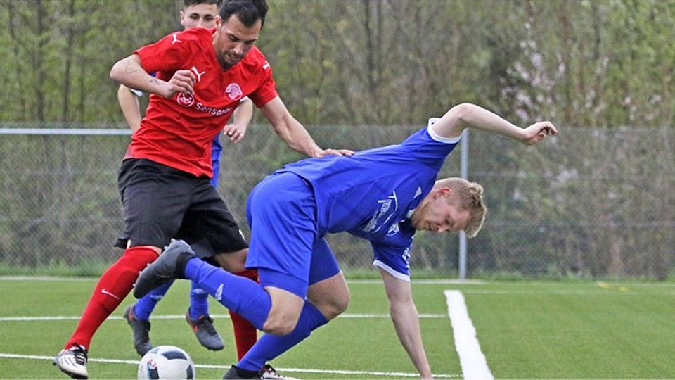 Nur kurz gestolpert: Die Murger um Jannik Haiss (rechts) drehten die Partie gegen den FCH um Francesco Melina. | Foto: Matthias Konzok