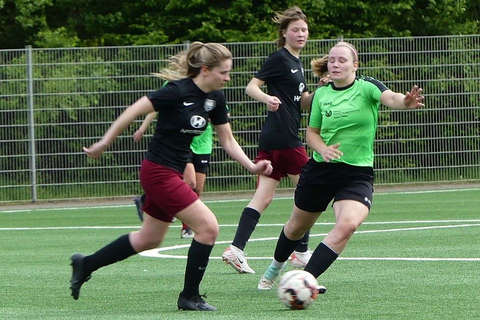 Die Frauen von Eintracht Emmerich verzichten auf ihre Regionalliga-Chance. Die Frauen von Eintracht Emmerich verzichten auf ihre Regionalliga-Chance.