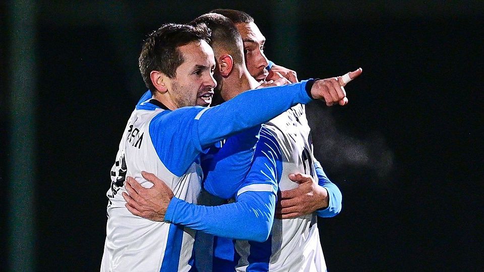 Am Freitagabend speilt der FC Aschheim gegen Siegsdorf.
