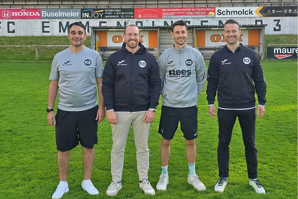 Fv.l.n.r. Gökhan Köle, Marius Kasten, Benjamin Züfle und FCE-Vorstandsmitglied Christian Rees