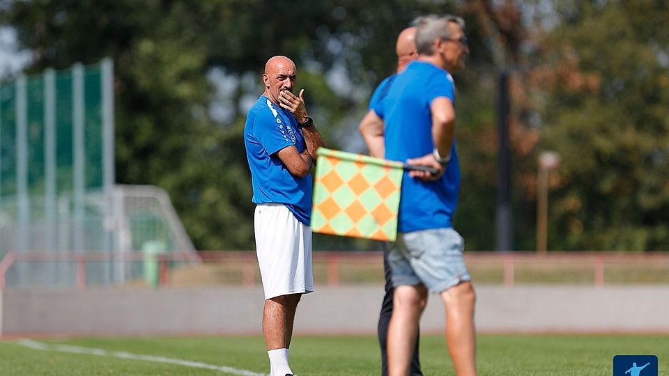 Tomas Pelayo (links) gibt einen Ausblick auf die kommende Saison. 