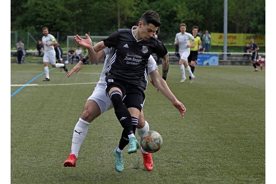 Richtet seinen Blick ab sofort auf die FSG Riedrode: Markus Moh Amar (vorn)  kommt vom SV Gimbsheim zum Gruppenligisten. 2020 war der 28 Jahre alte Mittelfeldspieler noch für die Heppenheimer Sportfreunde am Ball. 	