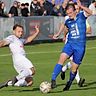 Spielertrainer Helmut Jurek (links) und der SV Inter Bergsteig Amberg triumphieren in Etzenricht.