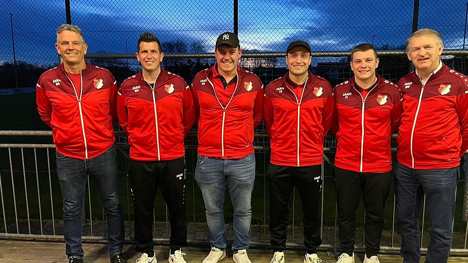 Die SpVgg-Macher (v.l.): Martin Bauer (Vorstand Sport), Michael Kettl (Spielertrainer), Andreas Pielmeier (Co-Trainer), Florian Fuchs (Abteilungsleiter), Fabian Hagn (Abteilungsleiter) und Manfred Krieger (Mitarbeiter der Fußballabteilung).