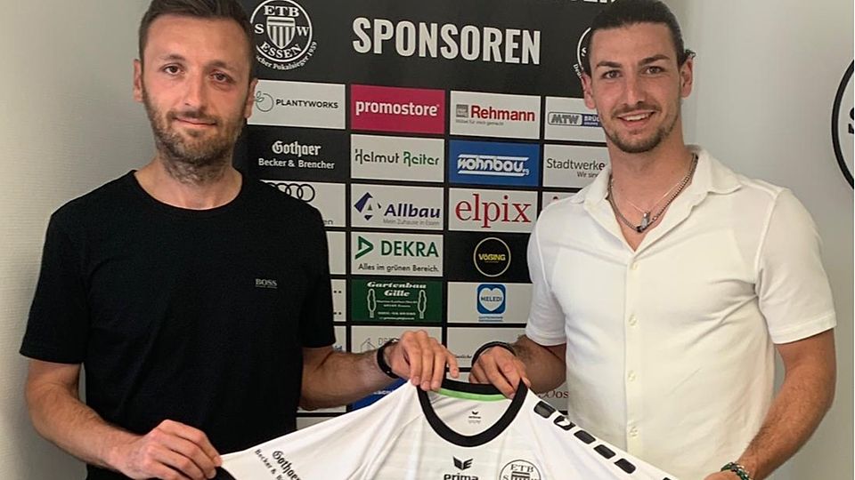 Michele Cordi (rechts) mit seinem neuen Trainer Damian Apfeld.