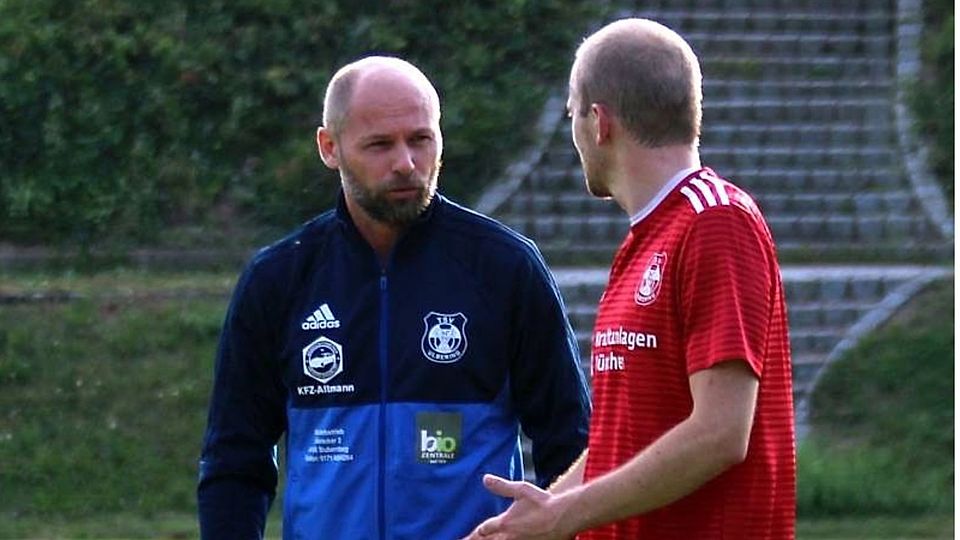 Sebastian Matyschok (li.) betreut künftig den DJK-TSV Dietfurt 