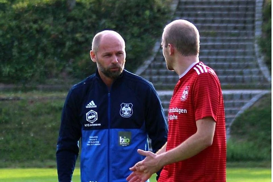 Sebastian Matyschok (li.) betreut künftig den DJK-TSV Dietfurt 