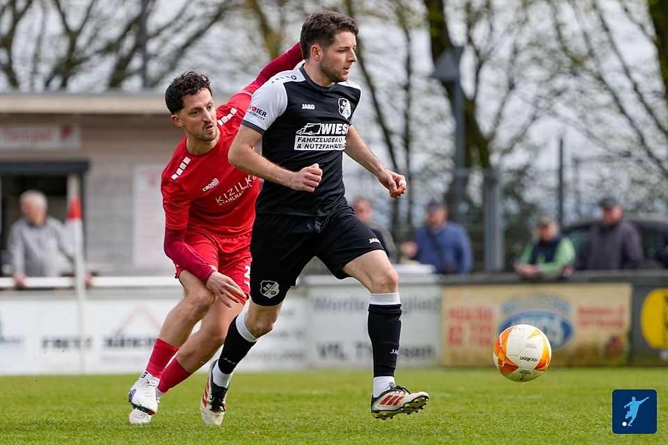 Maaslingen (in Schwarz) marschiert Richtung Oberliga (Archivfoto).
