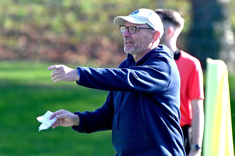 ildet die Talente des FK Pirmasens aus: Peter Rubeck. 