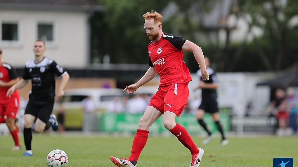 Hier noch im Trikot von RW Walldorf, künftig im Dress des FC Eddersheim aktiv: Nils Fischer. 