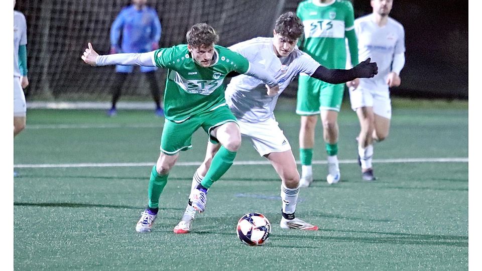 Einen Kurzauftritt hatte Denis Widmann (l.) bei den Murnauern. Jetzt unterstützt er die Ohlstädter.