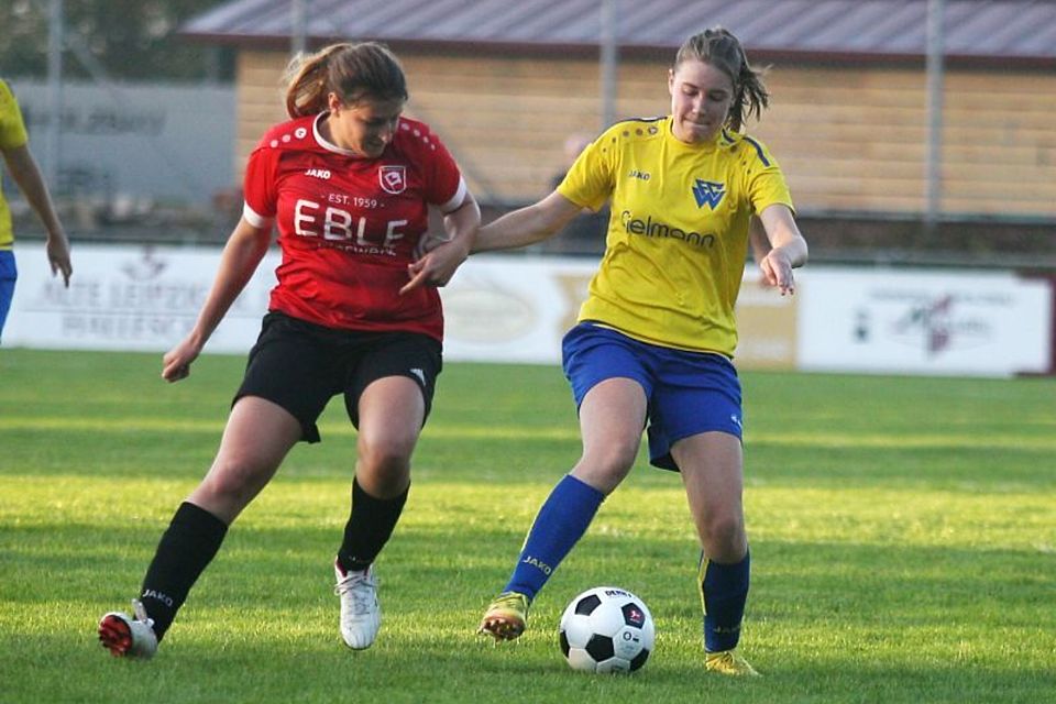 Die Frauen des FC Wacker Biberach (gelb) haben enorme Fortschritte gemacht und sich zu einem Spitzenteam in der Bezirksliga gemausert.