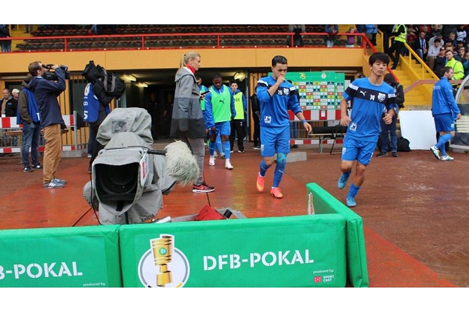 Der Erndtebrücker Yuki Nishiya (rechts) machte gegen Eintracht Frankfurt ein richtig starkes Spiel. Foto: geo