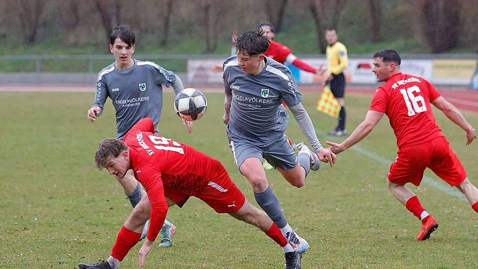 Patrick Kunze (l.) steht dem SV Bruckmühl wieder zur Verfügung.
