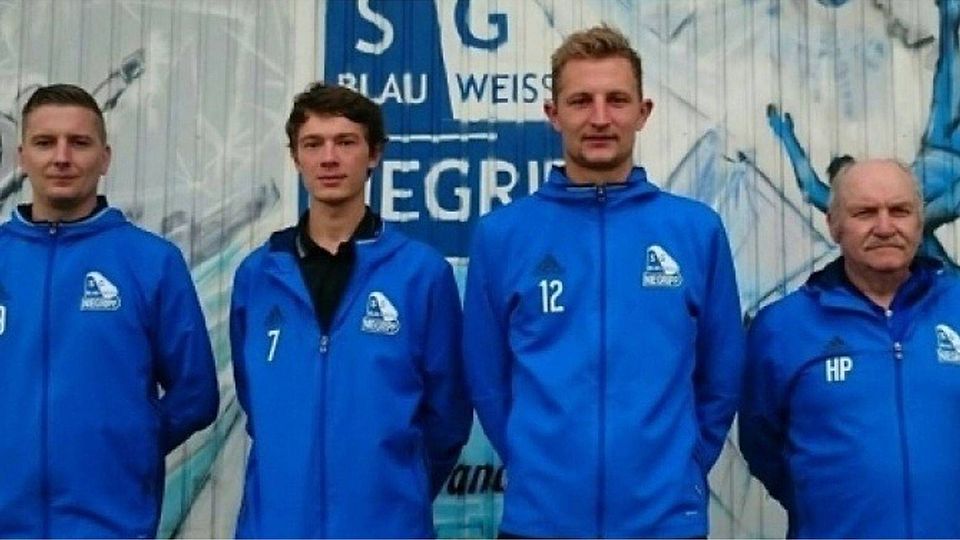 Die vier Verstärkungen bei Blau-Weiß Niegripp: Danny Lindenblatt, Olli Blum und Till Räcke (v.l.n.r.) und Harald Plamp.  (F. Verein)