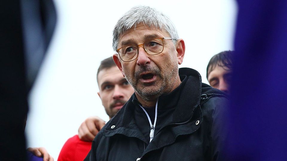 Ein ehemaliger Landesliga-Trainer hat den ASV Undorf wieder auf Kurs gebracht: Robert Mühlbauer gibt seit dieser Saison die Anweisungen am Jahnweg.