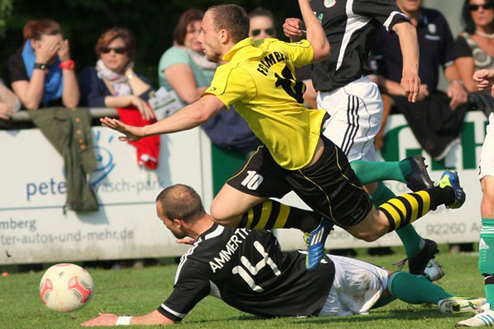 Nach dem Derbysieg kann der FC Amberg weiter von der Relegation träumen.  Foto: Graf