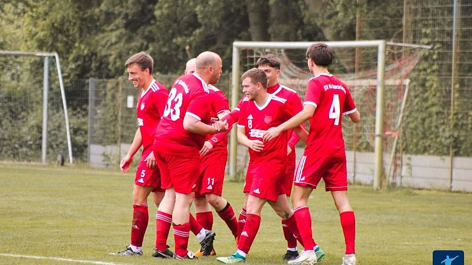 Trainer Moslehner (Nr. 8) stand selber 19-mal im Dienst seiner Mannschaft