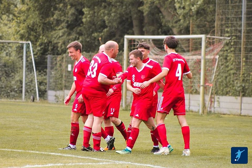 Trainer Moslehner (Nr. 8) stand selber 19-mal im Dienst seiner Mannschaft