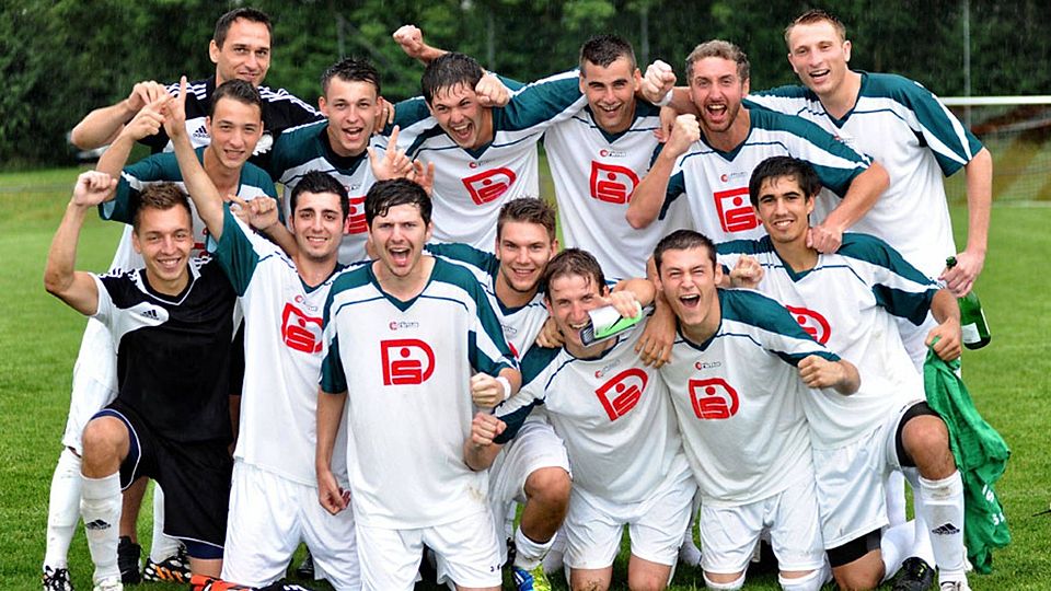 Erfolgreiche Titelverteidiger: Der TSV Harburg gewann nach 2013 zum zweiten Mal in Folge die Harburger Stadtmeisterschaft. Im Endspiel gab es ein klares 4:0 gegen den SV Mauren.	F.: Szilvia Iszó
