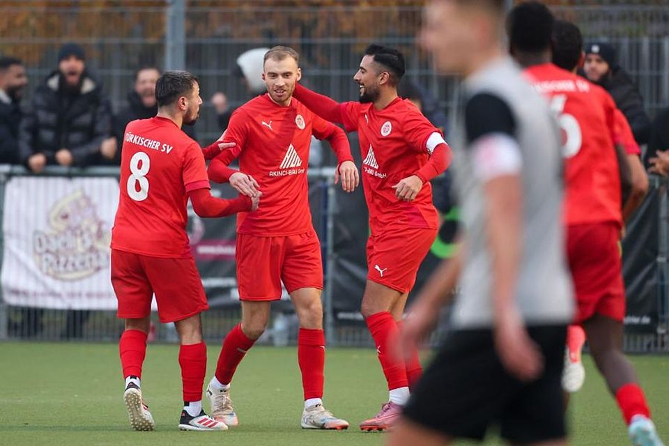 Jubelt der Türkische SV auch gegen den FV Biebrich 02?	Foto: Frank Heinen