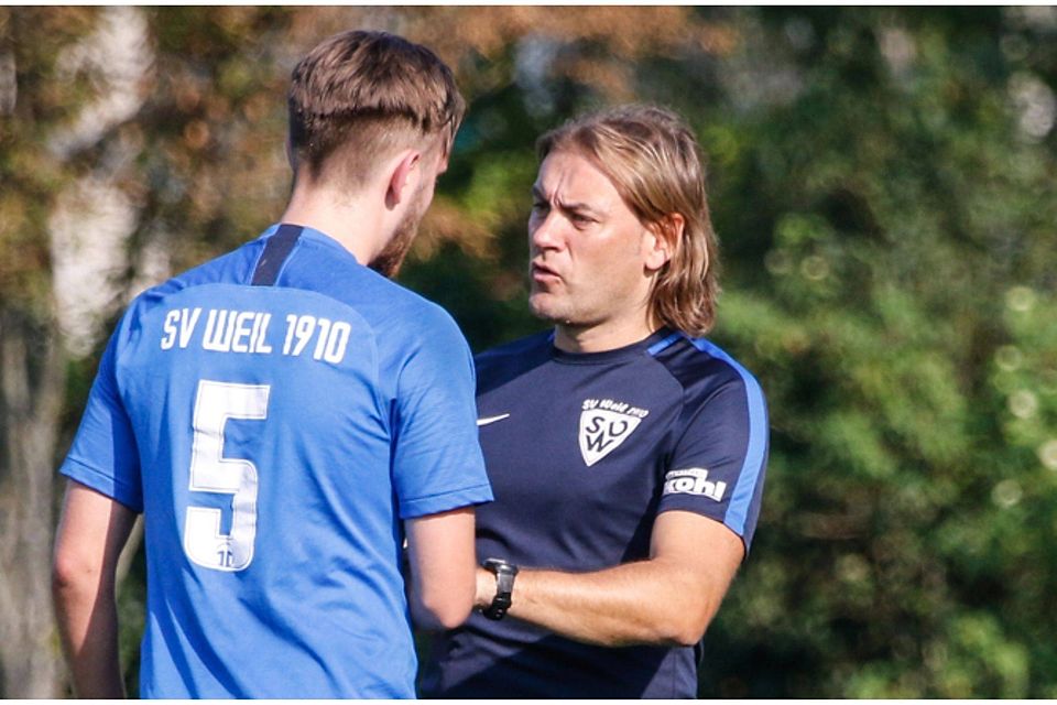 „Sind ganz zufrieden“: SVW-Coach Andreas Schepperle (rechts, mit Maximilian Maier)  | Foto: Matthias Konzok