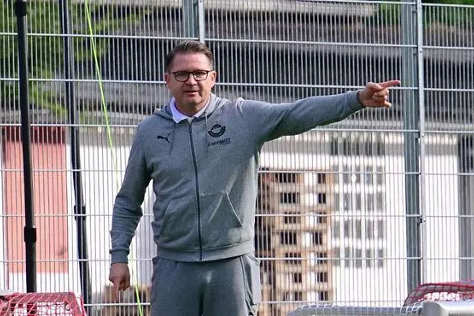 Hessenligist RW Walldorf und Trainer Artur Lemm gehen zum Saisonende getrennte Wege. Archivfoto: Uwe Krämer Hessenligist RW Walldorf und Trainer Artur Lemm gehen zum Saisonende getrennte Wege. Archivfoto: Uwe Krämer