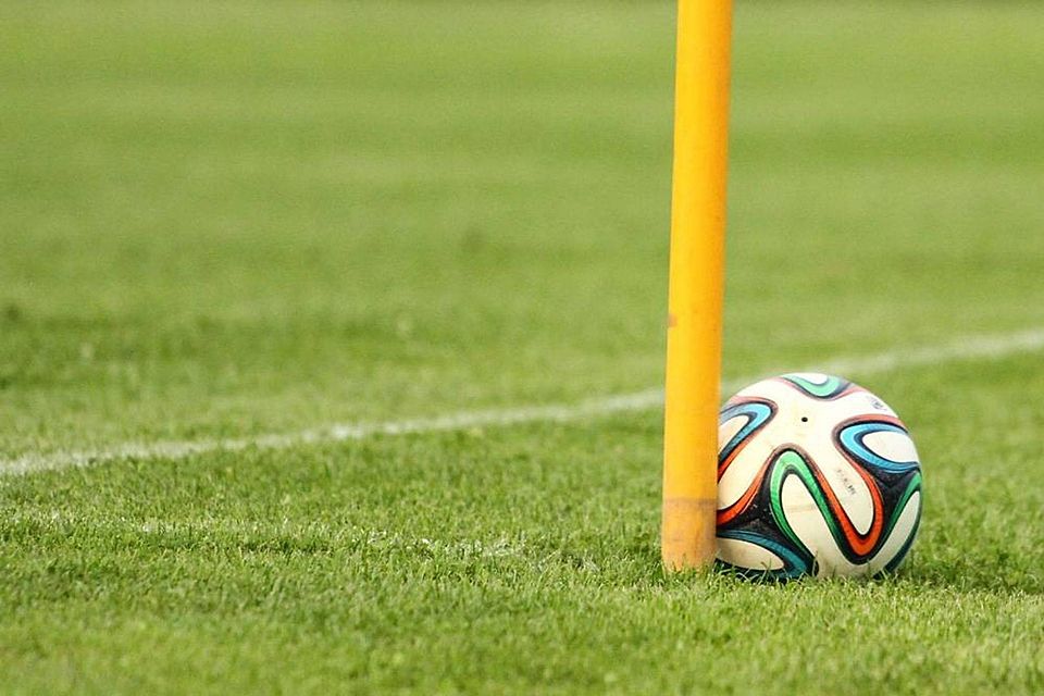 Der Re-Start im bayerischen Amateurfußball wird vermutlich um zwei Wochen verschoben werden