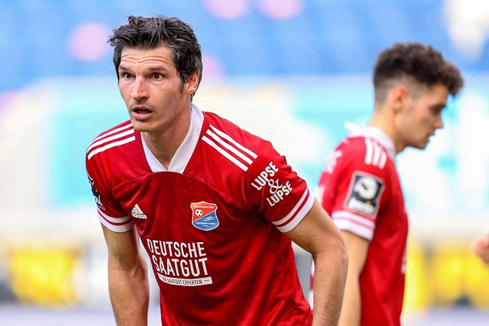 Das blanke Entsetzen steht Hachings Angreifer Dominik Stroh-Engel im Abstiegsduell beim MSV Duisburg ins Gesicht geschrieben. Das blanke Entsetzen steht Hachings Angreifer Dominik Stroh-Engel im Abstiegsduell beim MSV Duisburg ins Gesicht geschrieben.