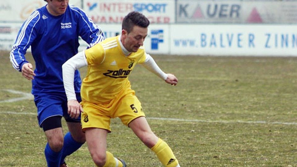 Bastian Brandl (li.) war ein Aktivposten in der VfB-Offensive.   Foto: Dachauer