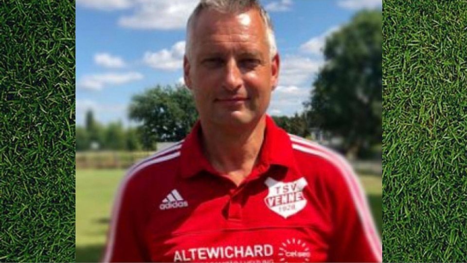 Trainer Jörg Baumann hat in Venne verlängert.