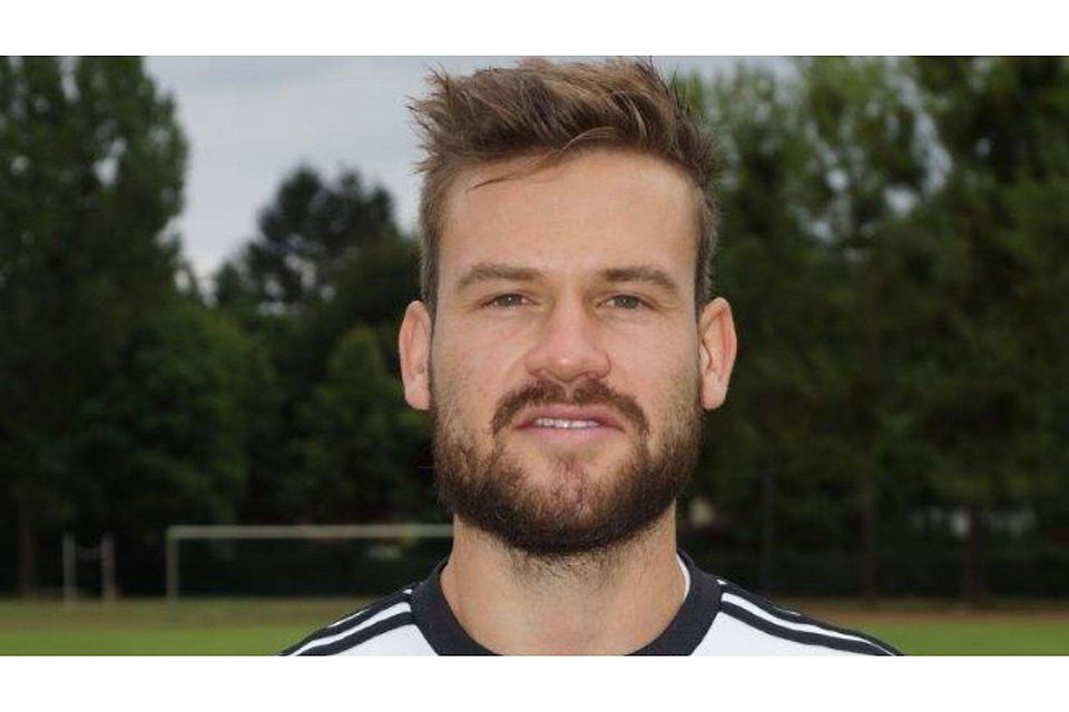 Florian Bitzka, der verletzungsbedingt aufhört mit Fußball spielen und nun Co- Trainer bei Fortuna Babelsberg wird.