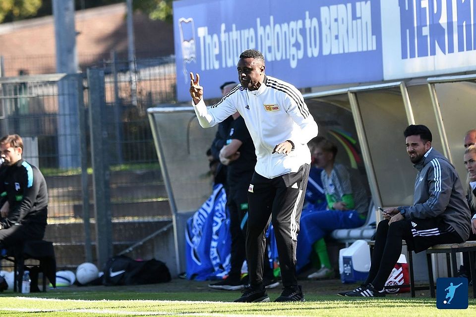 Boubacar Sanogo bei seiner Arbeit als Trainer der U17 im Herbst 2021.